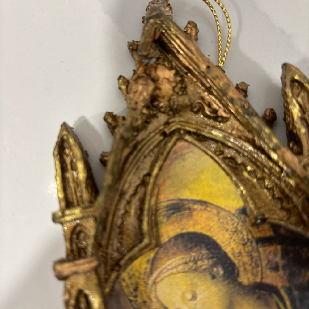 (2) Vtg Madonna & Child Print in Gilded Gold Frame
5 3/4” x 3” - Picture 3 of 4